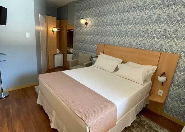 Hotel Oeste Plaza